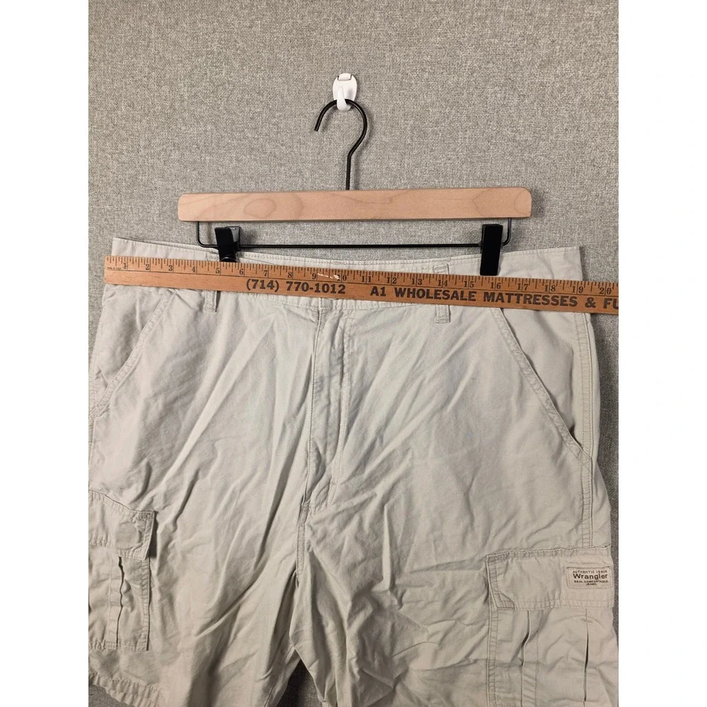 Wrangler Authentic Issue Mens 38 Cargo Shorts Beige Cotton Ripstop 60BTWDP